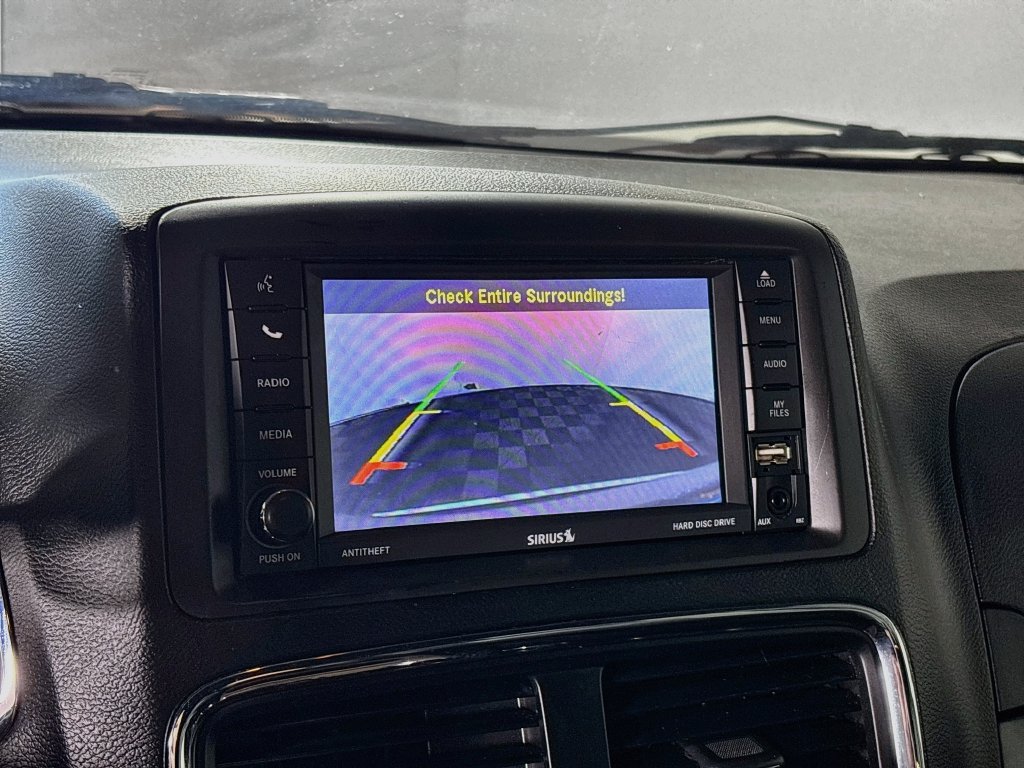 Used 2019 Dodge Grand Caravan SXT FWD image 16