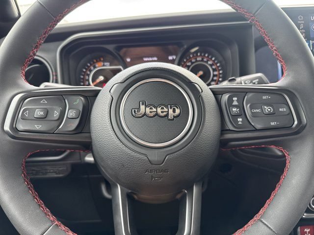Used 2024 Jeep Wrangler Unlimited Rubicon AWD/4WD image 19