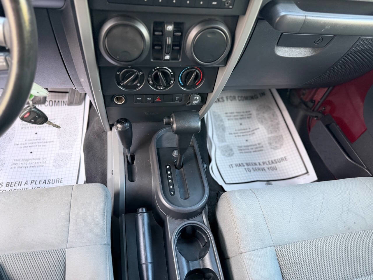 Used 2008 Jeep Wrangler Unlimited Rubicon w/ Dual Top Group AWD/4WD image 14