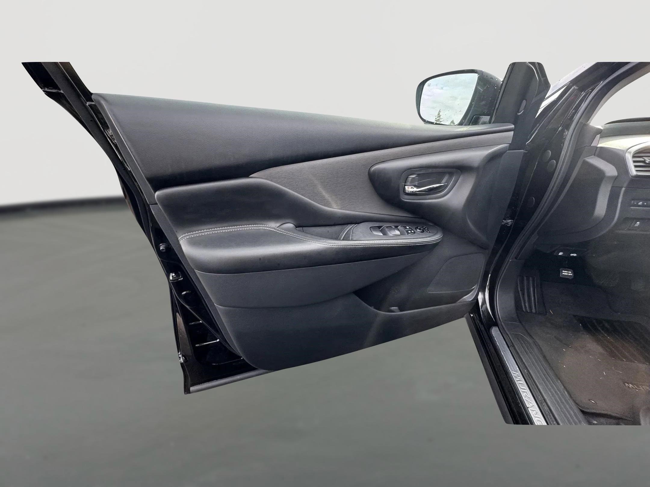 Used 2021 Nissan Murano S image 15