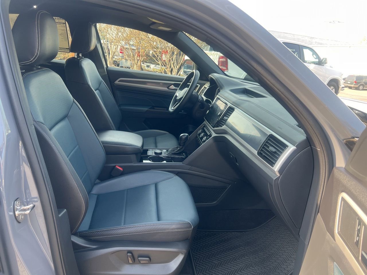 Used 2021 Volkswagen Atlas Cross Sport SEL image 23