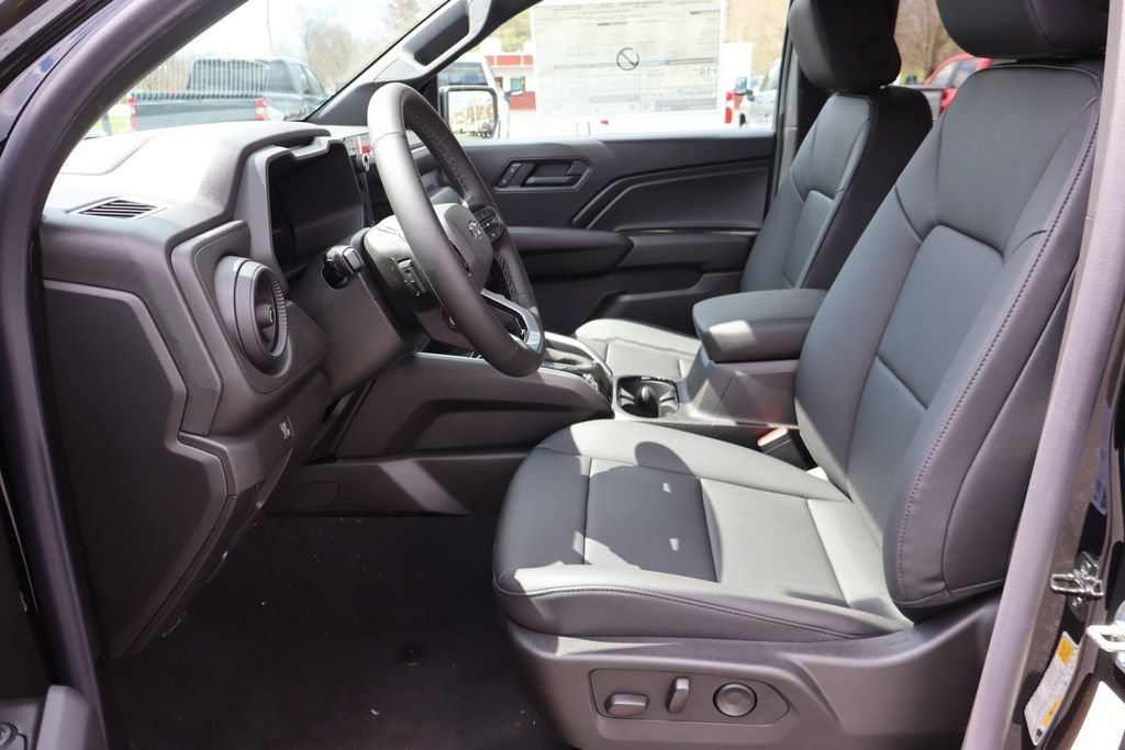 New 2026 Chevrolet Colorado Trail Boss w/ Midnight Edition AWD/4WD image 4