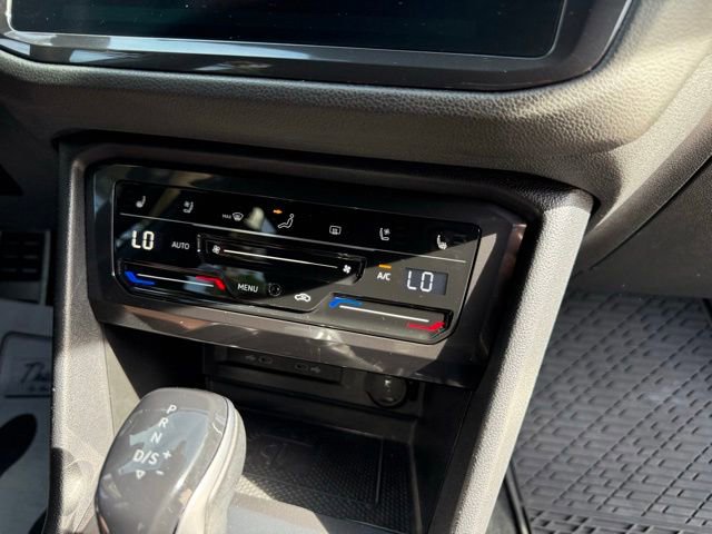Used 2022 Volkswagen Tiguan SEL R-Line AWD/4WD image 97