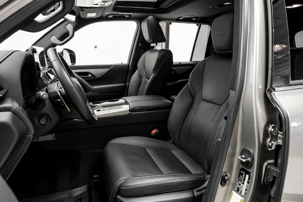 Used 2024 Lexus LX 600 F Sport AWD/4WD image 35
