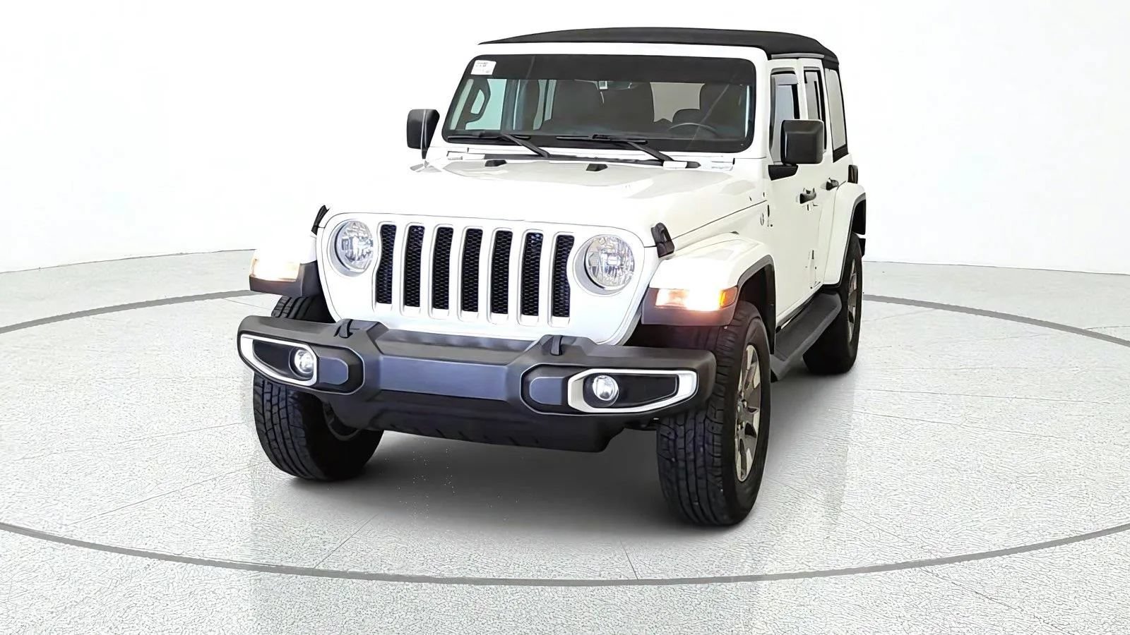 Used 2022 Jeep Wrangler Unlimited Sahara AWD/4WD image 3