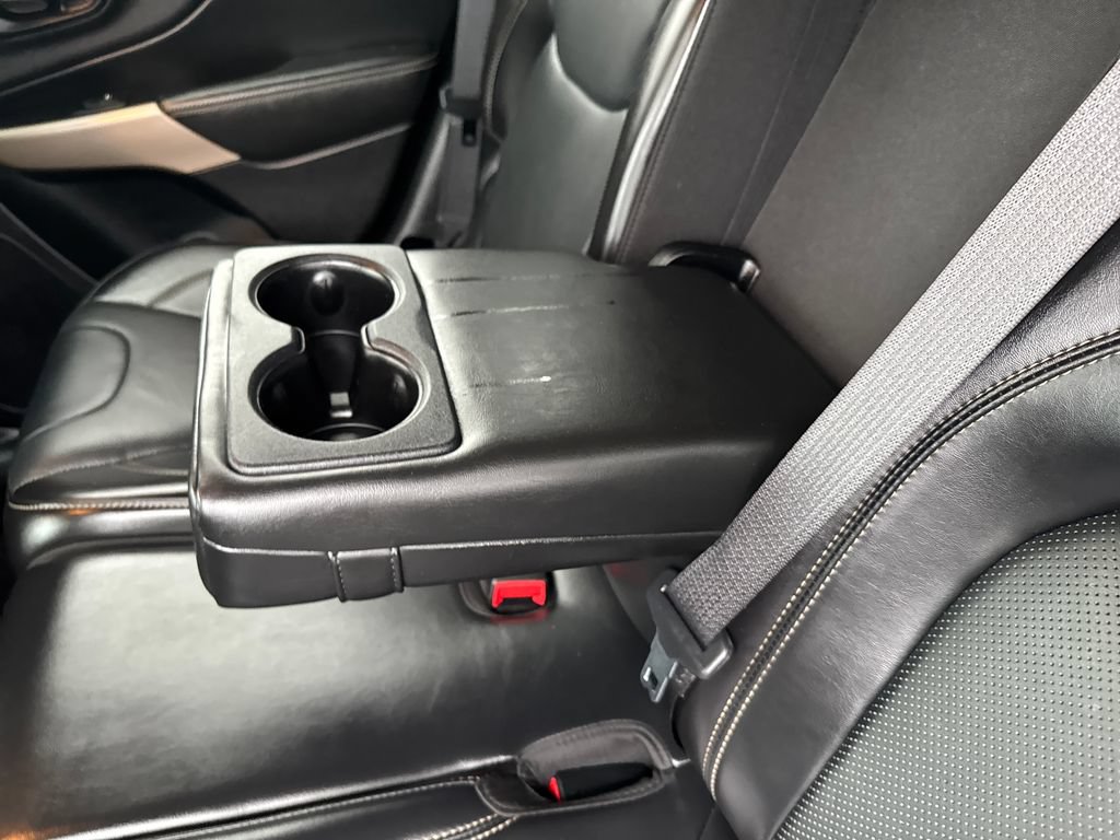 Used 2017 Jeep Cherokee Limited w/ Luxury Group FWD image 38