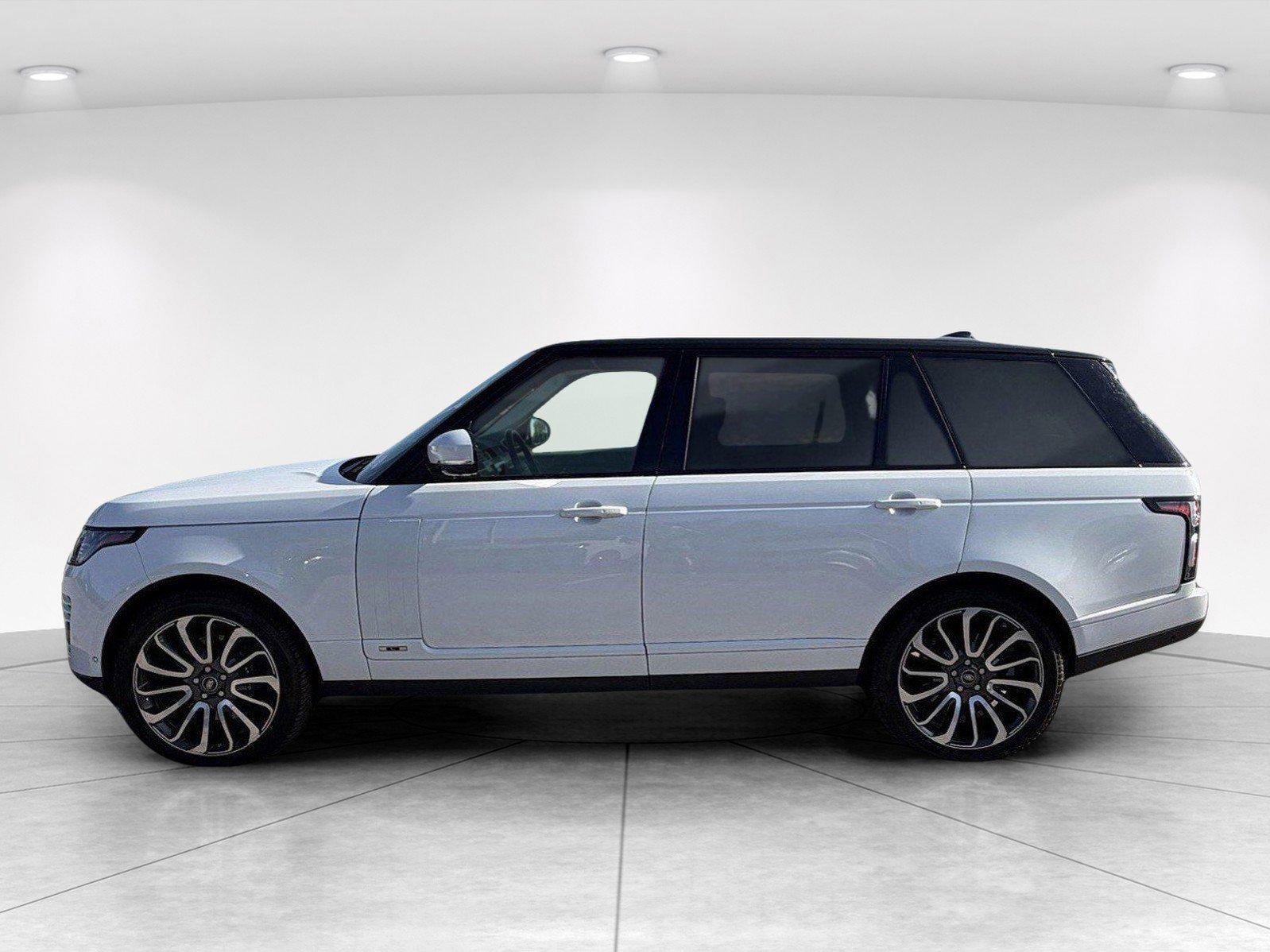Used 2018 Land Rover Range Rover Long Wheelbase Supercharged image 7