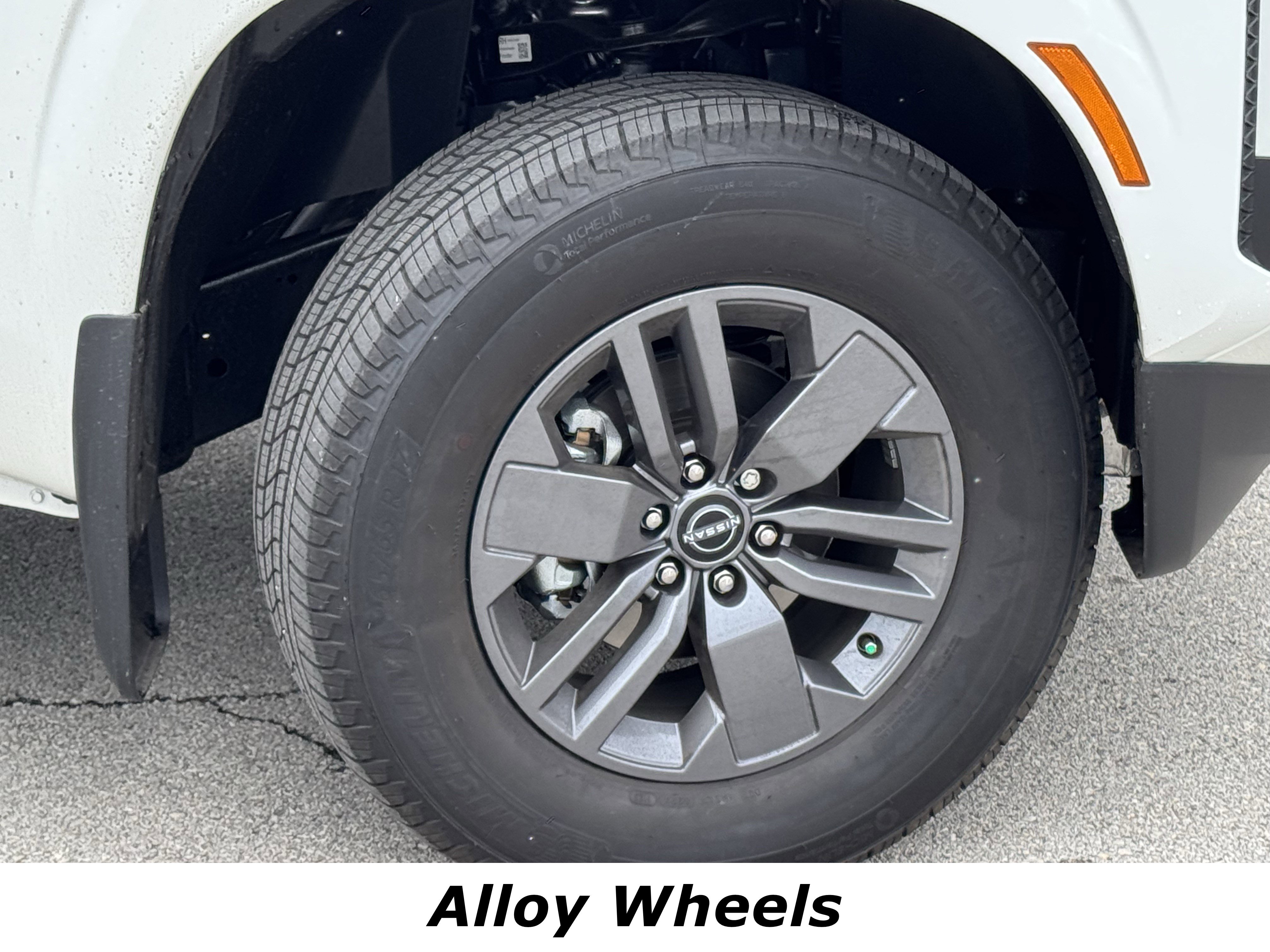 Certified 2025 Nissan Frontier SV w/ SV Convenience Package image 14