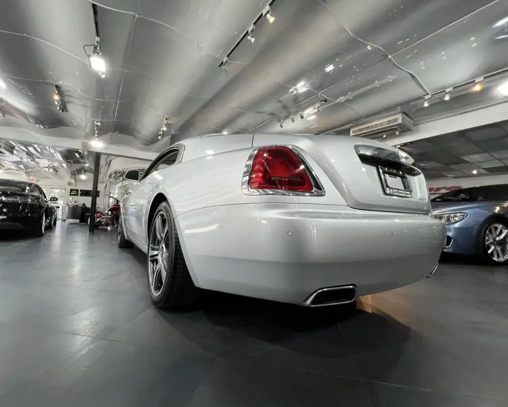 Used 2014 Rolls-Royce Wraith image 9