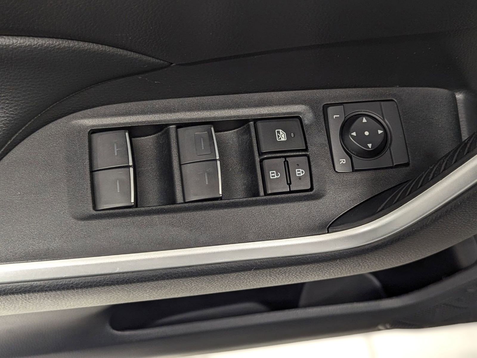 Used 2023 Toyota RAV4 XLE image 18