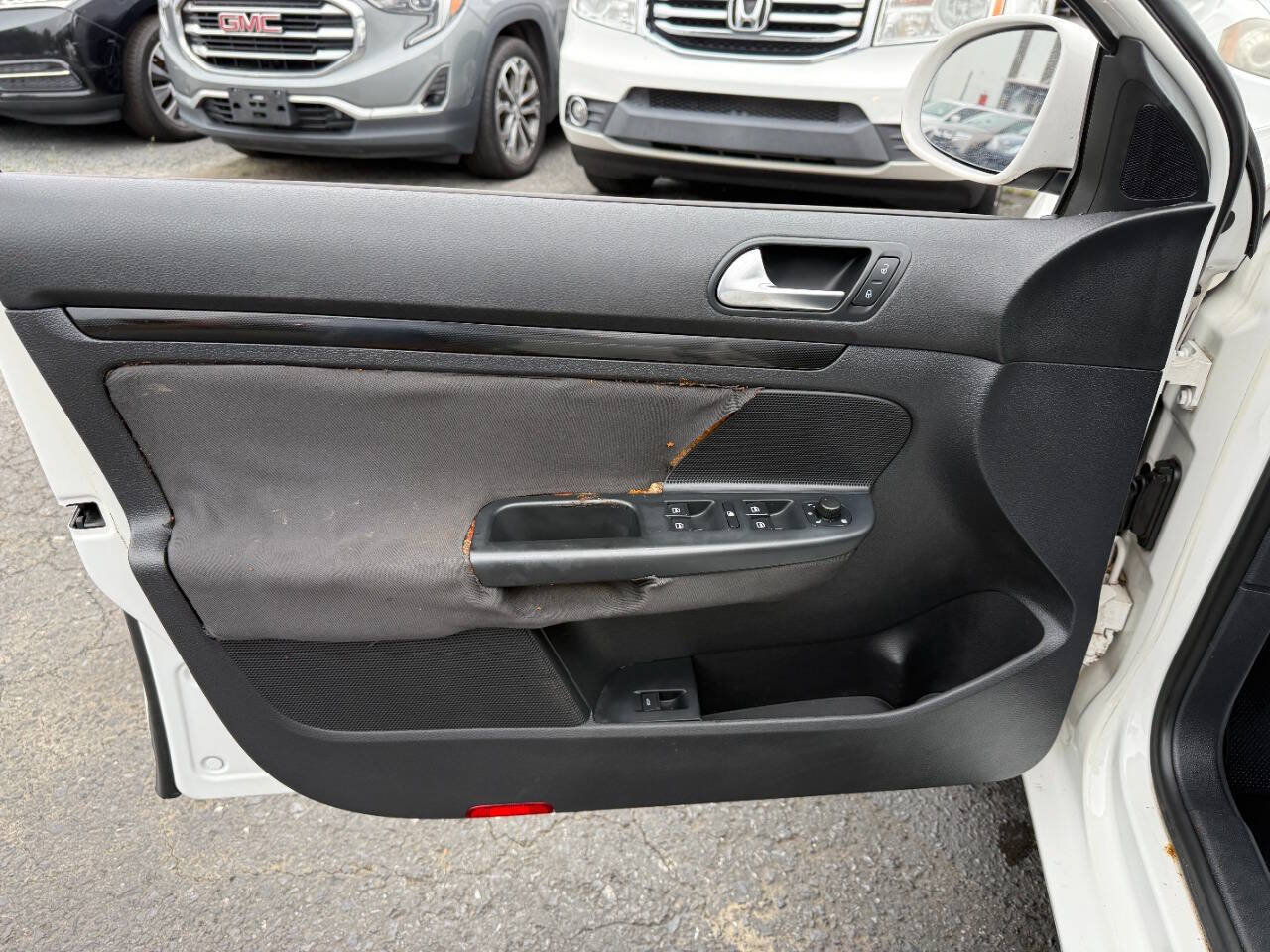 Used 2011 Volkswagen Jetta S FWD image 13