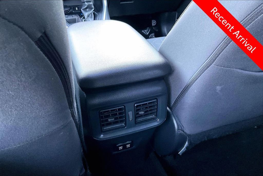 Used 2019 Toyota RAV4 XLE w/ All Weather Liner Package FWD image 10