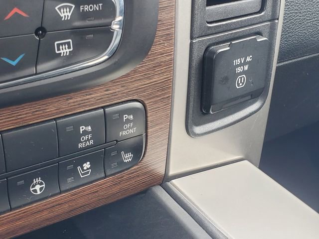 Used 2016 RAM 1500 Laramie w/ Convenience Group AWD/4WD image 29