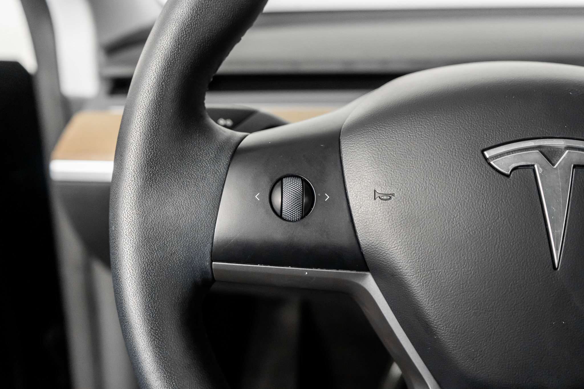 Used 2022 Tesla Model Y Long Range image 42