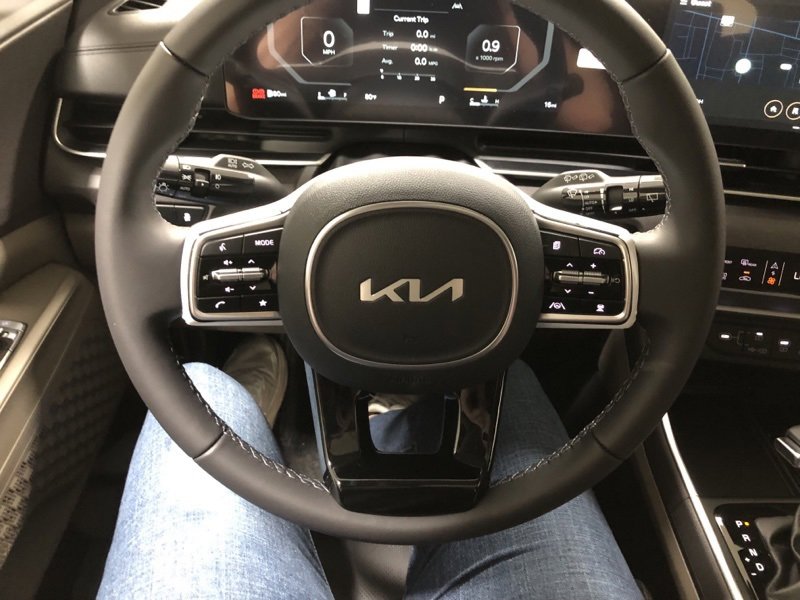 New 2026 Kia Carnival SX image 28