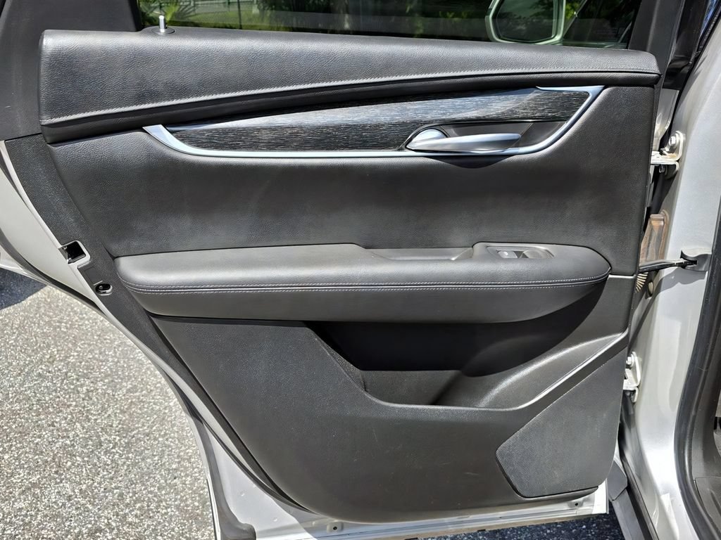 Used 2020 Cadillac XT5 Premium Luxury FWD image 13