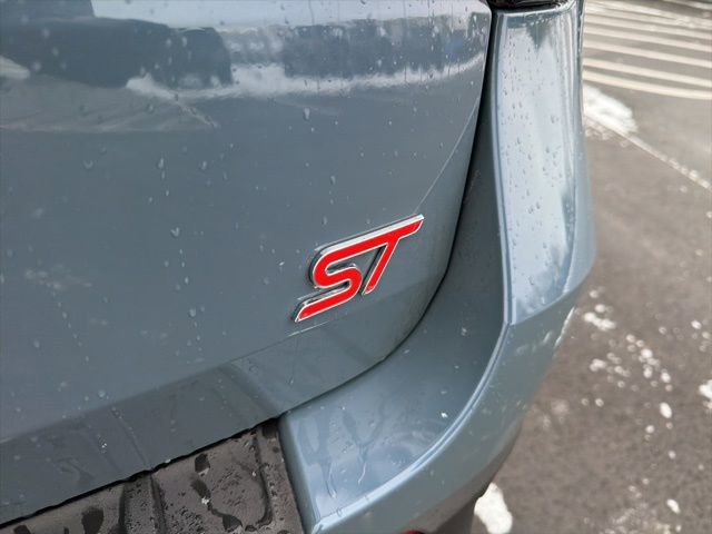 Used 2025 Ford Explorer ST image 7