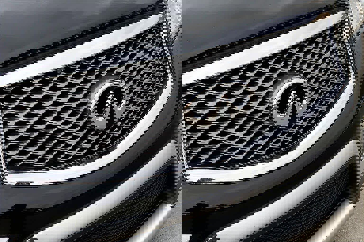 Used 2017 INFINITI QX50 w/ Premium Package image 32