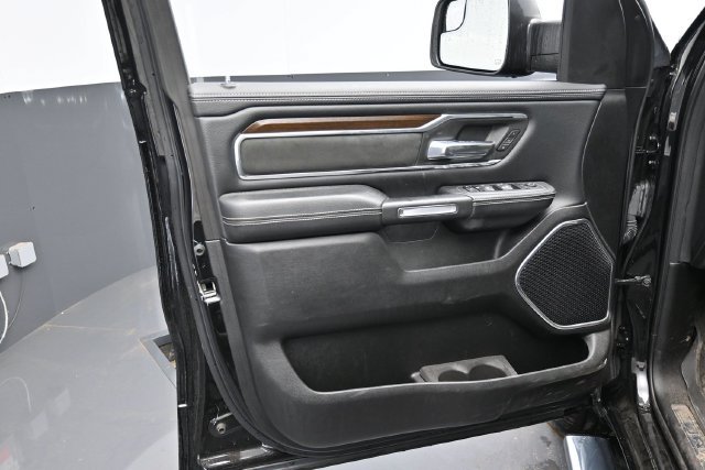 Used 2022 RAM 1500 Laramie AWD/4WD image 11