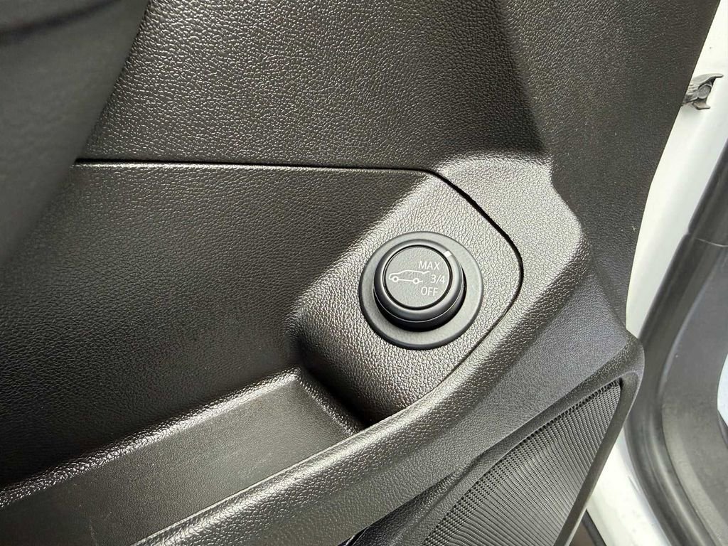 Used 2023 GMC Terrain AT4 image 15