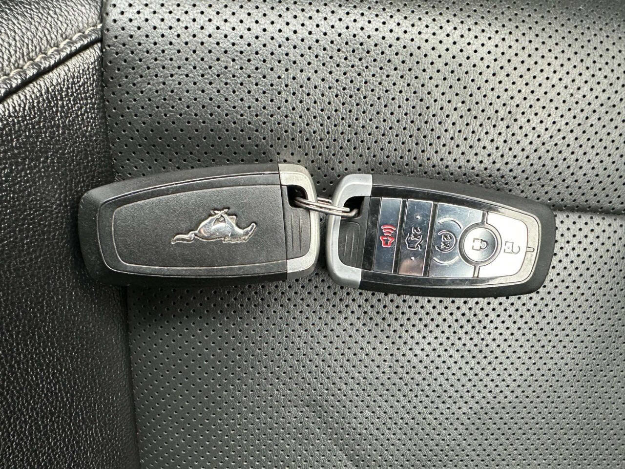 Used 2019 Ford Mustang Premium RWD image 30