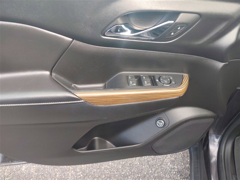 Used 2018 GMC Acadia SLE w/ Driver Alert Package I image 22