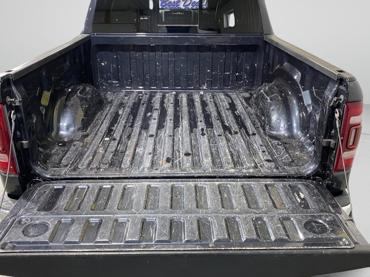 Used 2019 RAM 1500 Laramie image 29