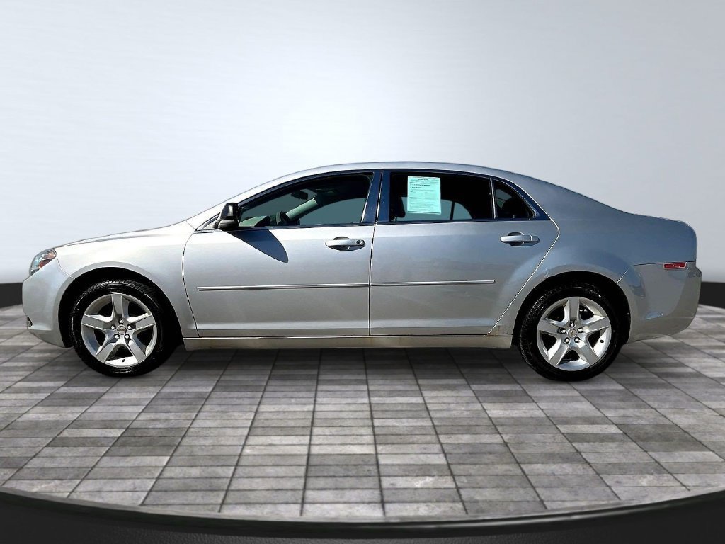 Used 2011 Chevrolet Malibu LS FWD image 4