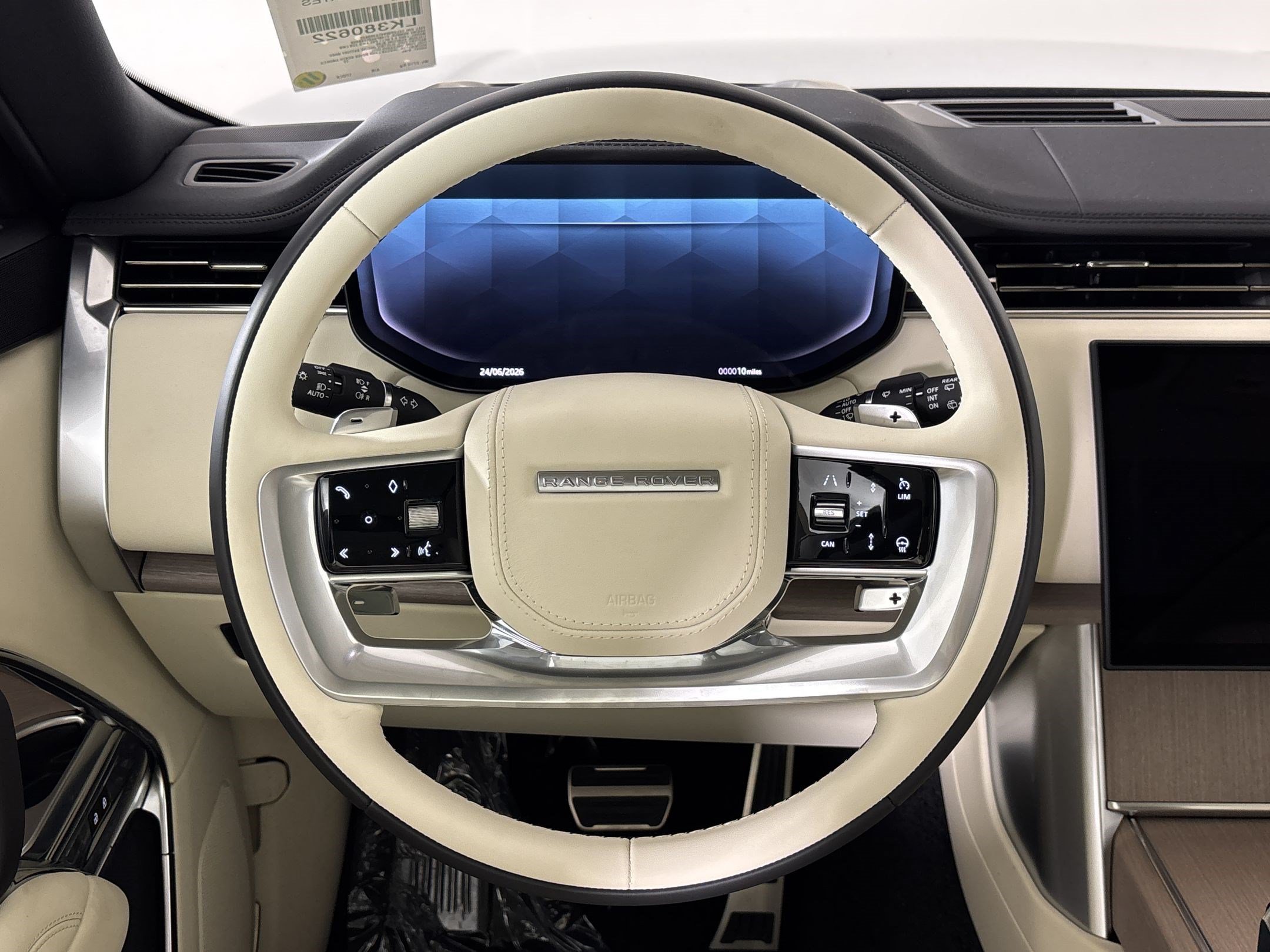 New 2026 Land Rover Range Rover Long Wheelbase SE AWD/4WD image 11