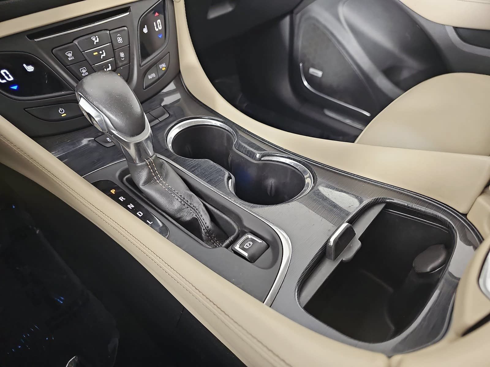 Used 2016 Buick Envision Premium AWD/4WD image 25