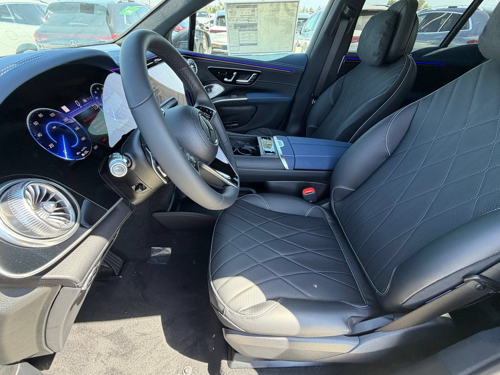 New 2026 Mercedes-Benz EQS 550 4MATIC SUV image 18