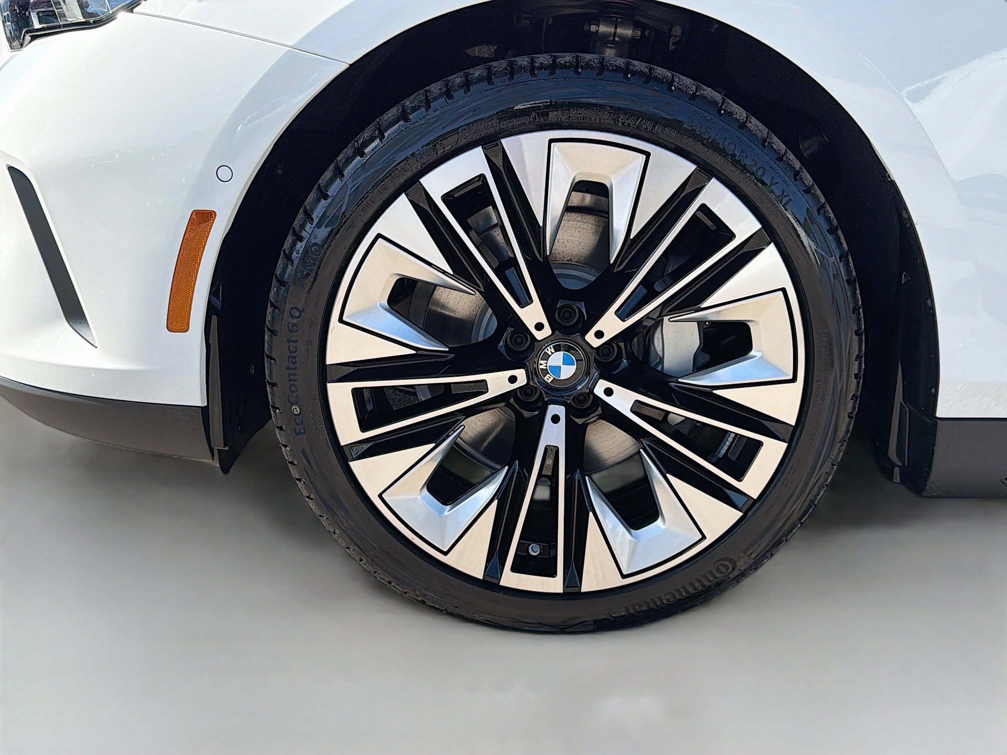 New 2026 BMW 530i w/ Convenience Package image 40