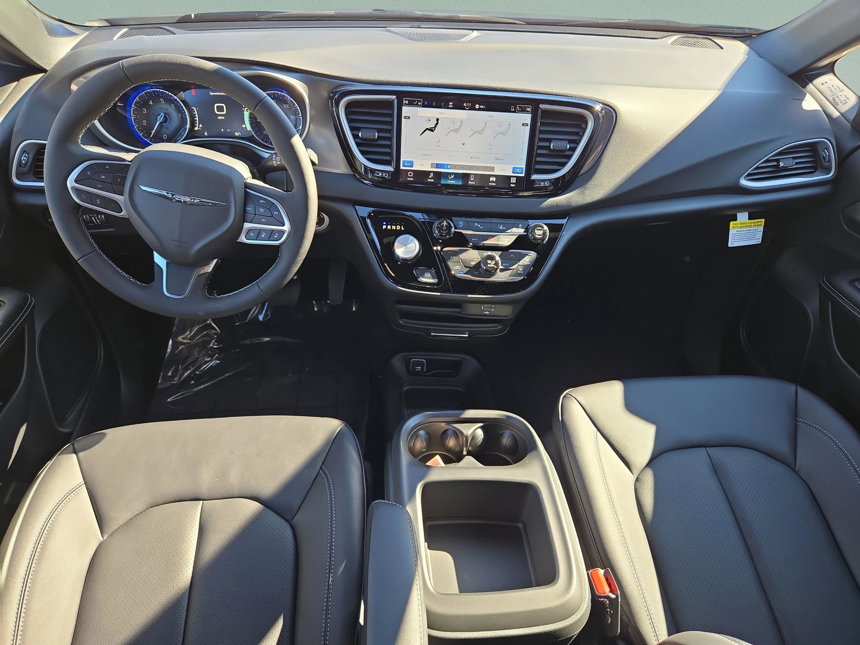 New 2026 Chrysler Voyager LX image 19