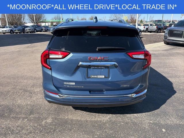 Used 2024 GMC Terrain Denali w/ Denali Premium Package image 10