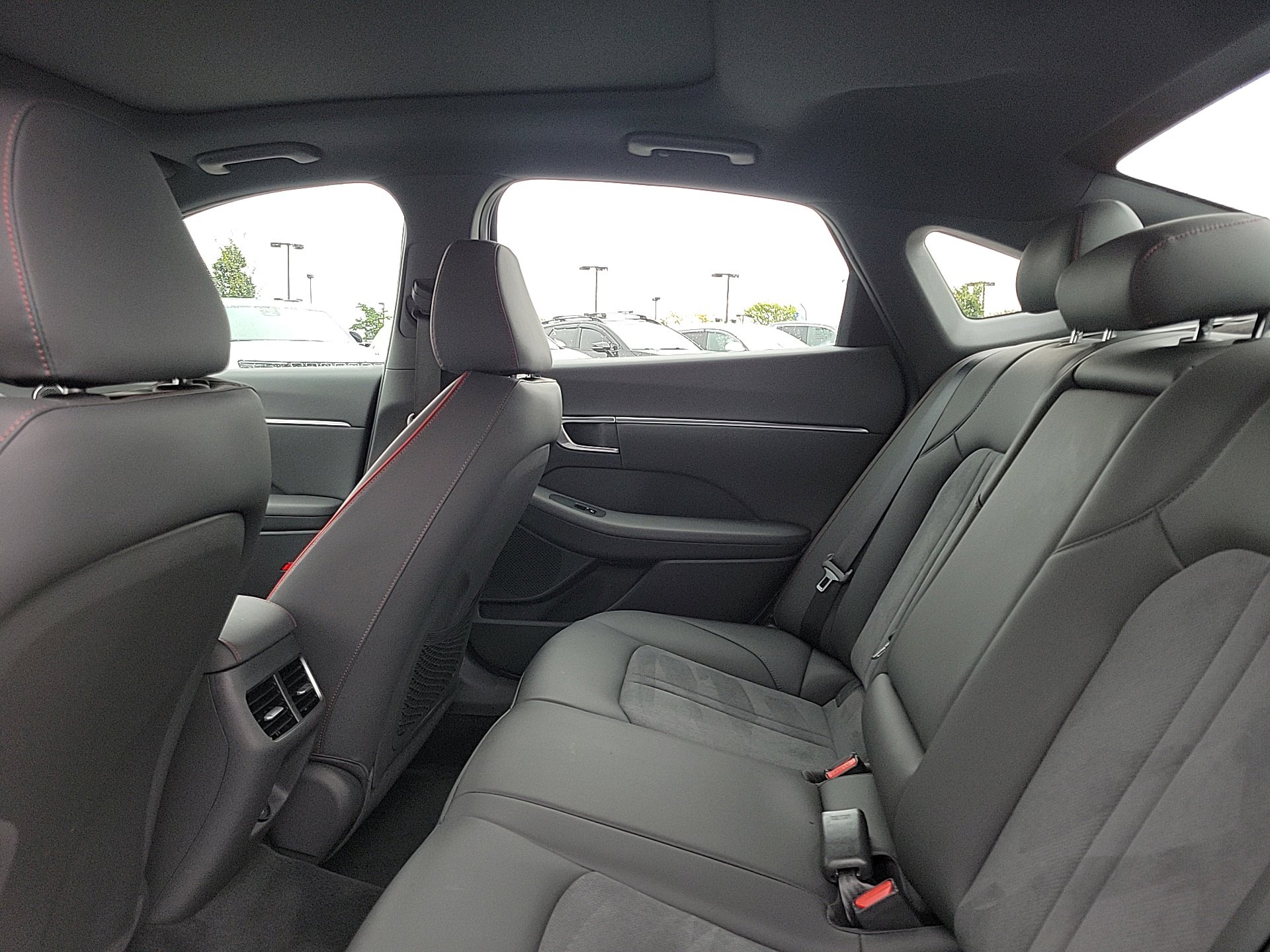 Used 2022 Hyundai Sonata SEL Plus w/ Preferred Accessory Package image 11