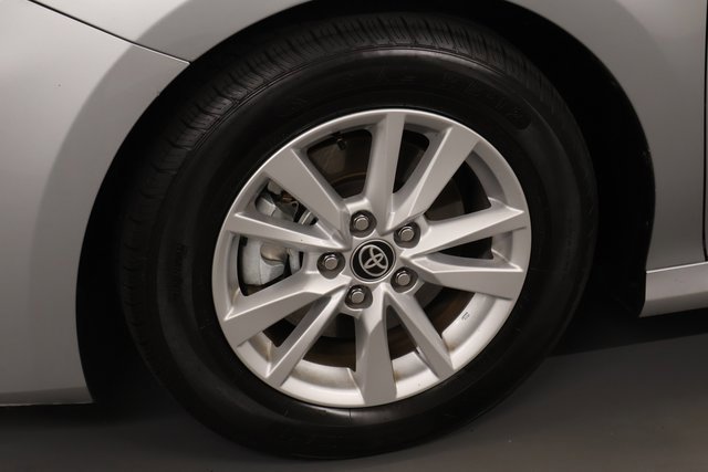 Used 2025 Toyota Camry LE FWD image 8