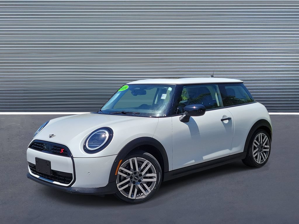 Used 2025 MINI Cooper S FWD image 1