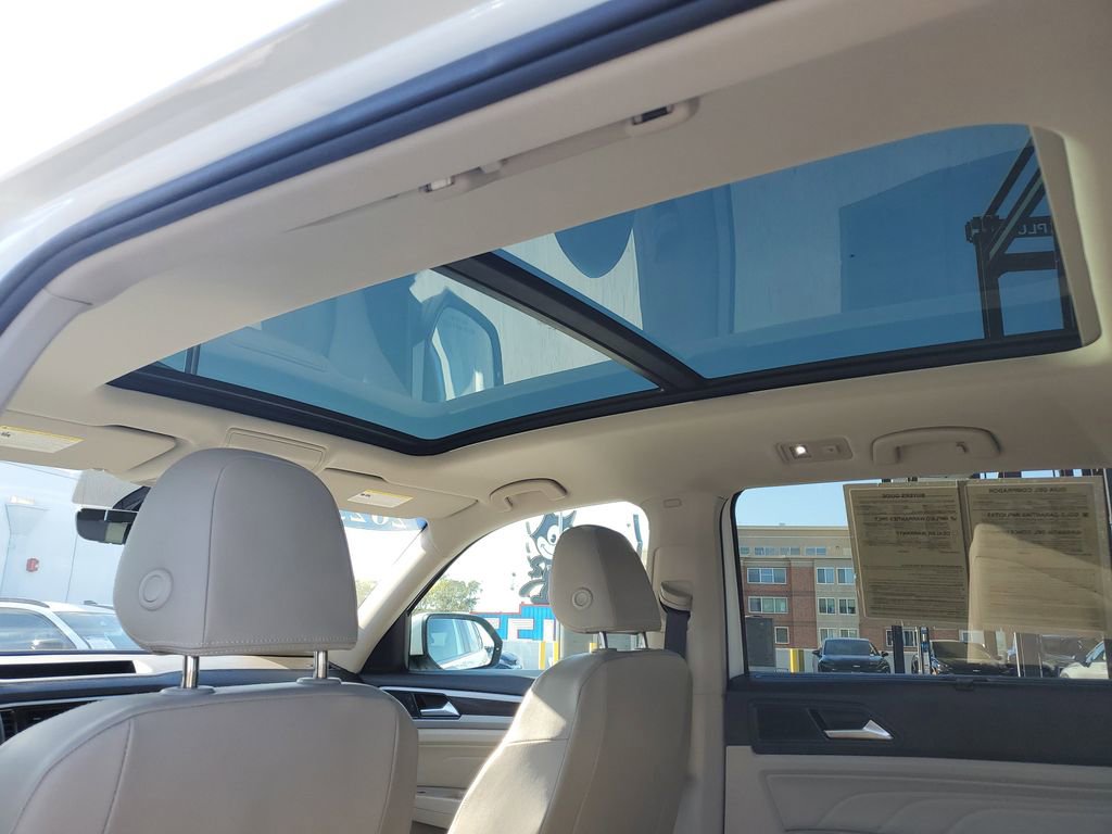 Used 2023 Volkswagen Atlas SE w/ Panoramic Sunroof Package image 17