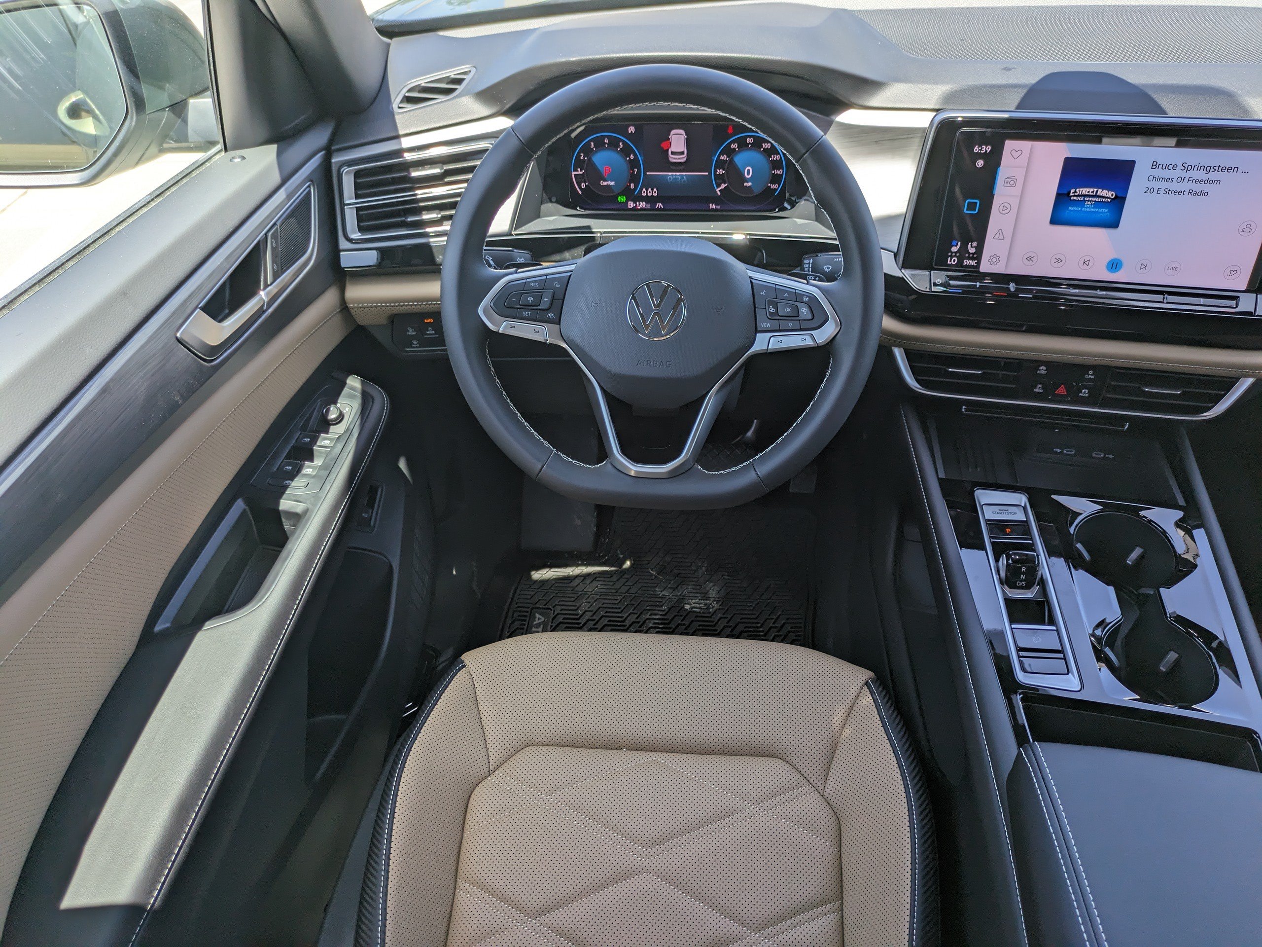 New 2026 Volkswagen Atlas Cross Sport SE FWD image 16