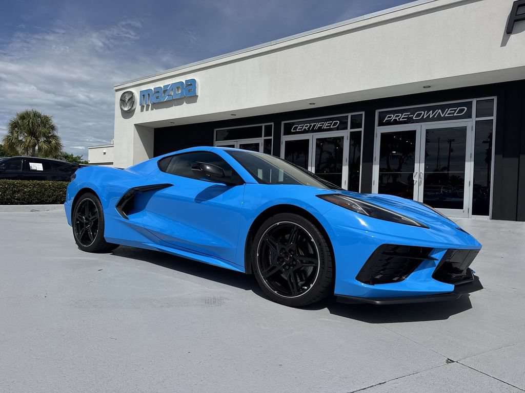 Used 2025 Chevrolet Corvette Stingray Preferred Cpe w/ Z51 Performance Package RWD image 22