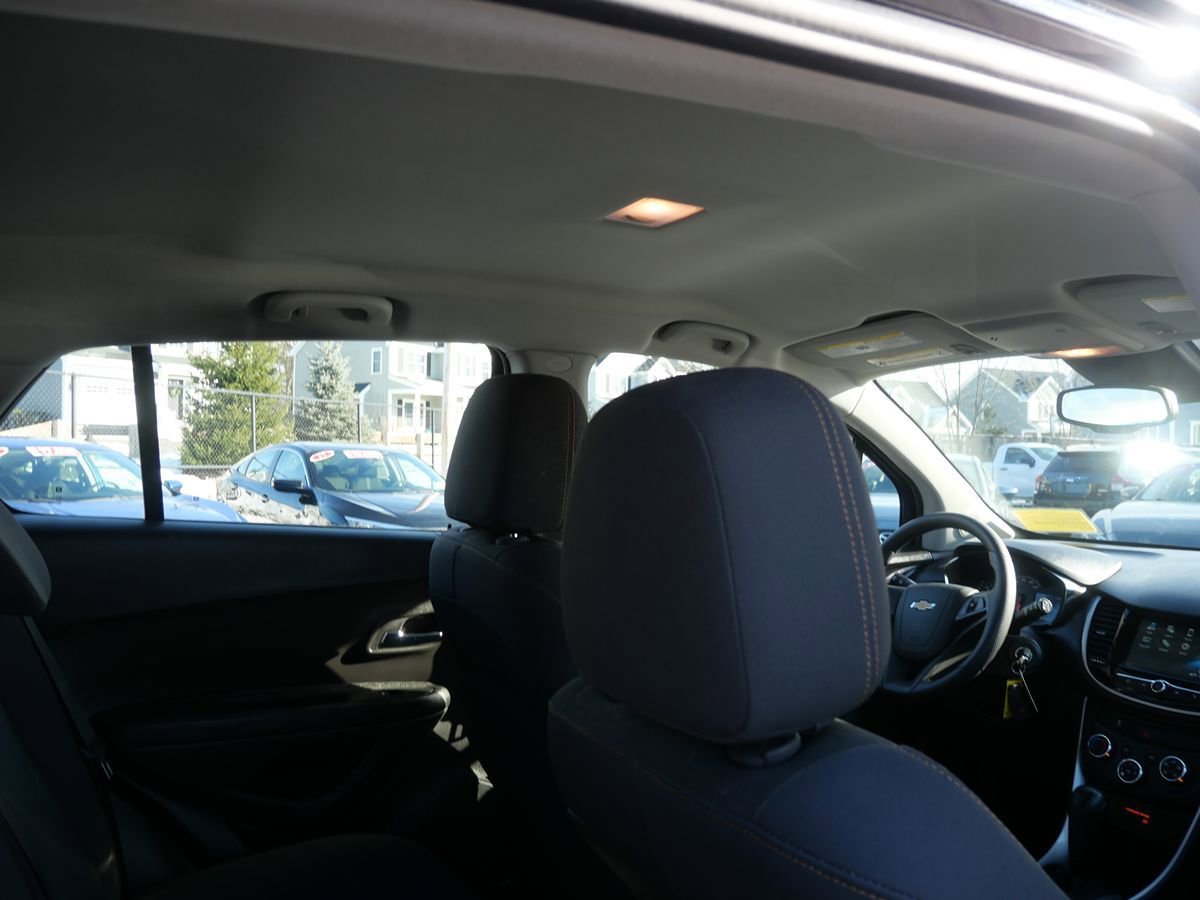 Used 2017 Chevrolet Trax LS image 25