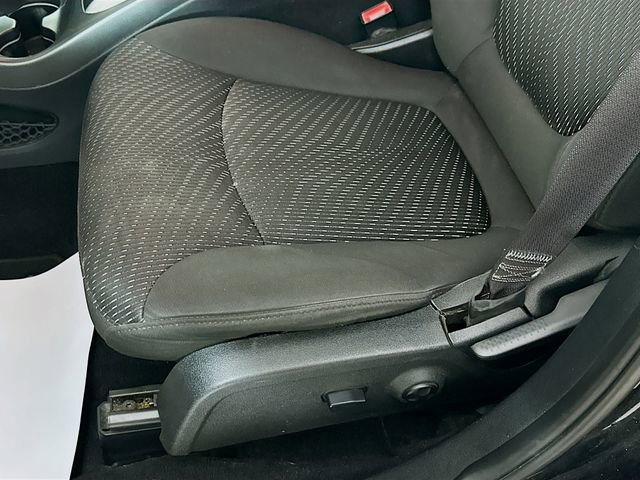 Used 2015 Dodge Journey SXT w/ Flexible Seating Group image 18