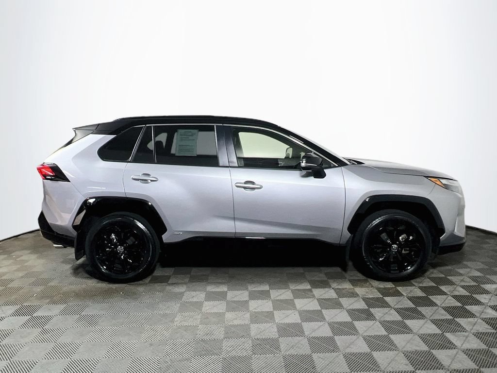 Used 2023 Toyota RAV4 XSE AWD/4WD image 8