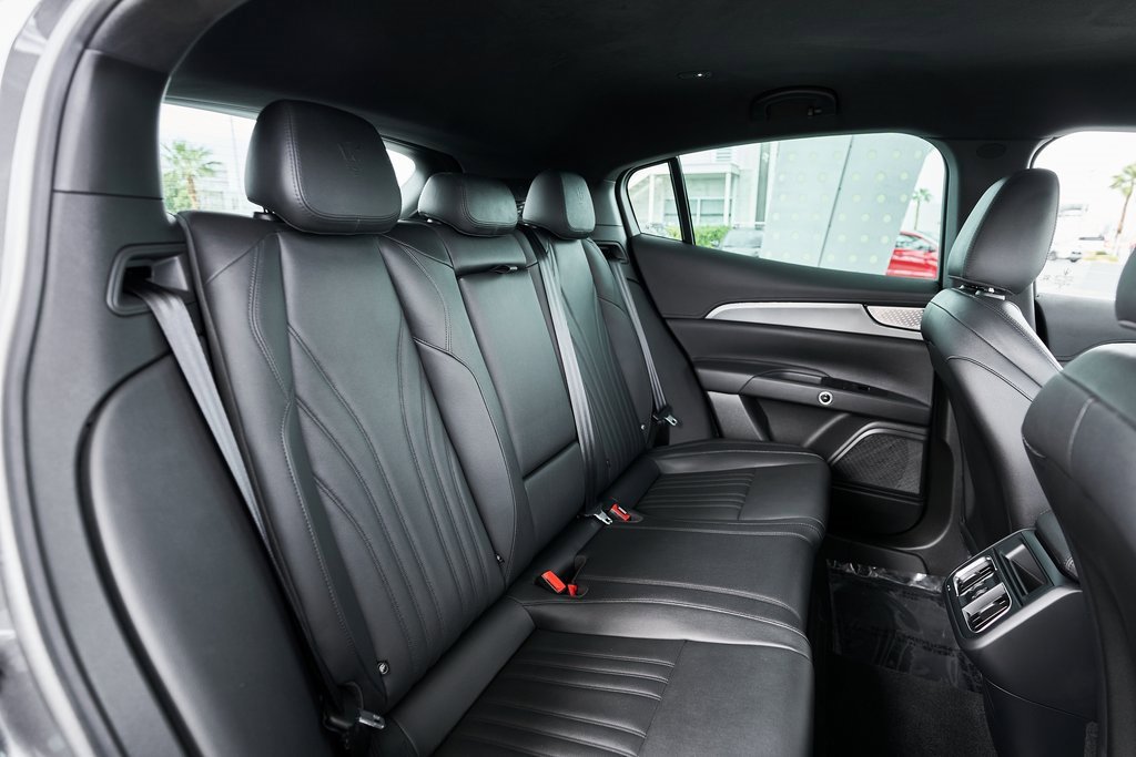 Used 2023 Maserati Grecale GT image 31