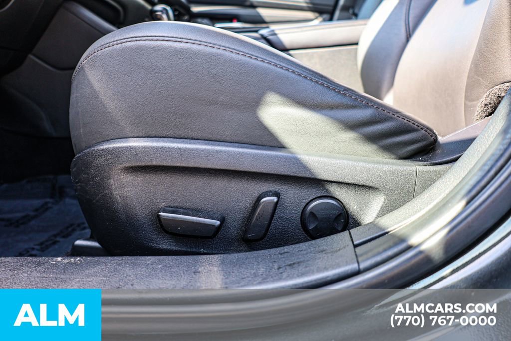 Used 2024 MAZDA MAZDA3 s image 23