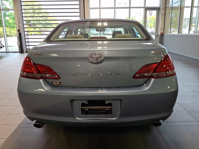 Used 2008 Toyota Avalon XLS FWD image 5
