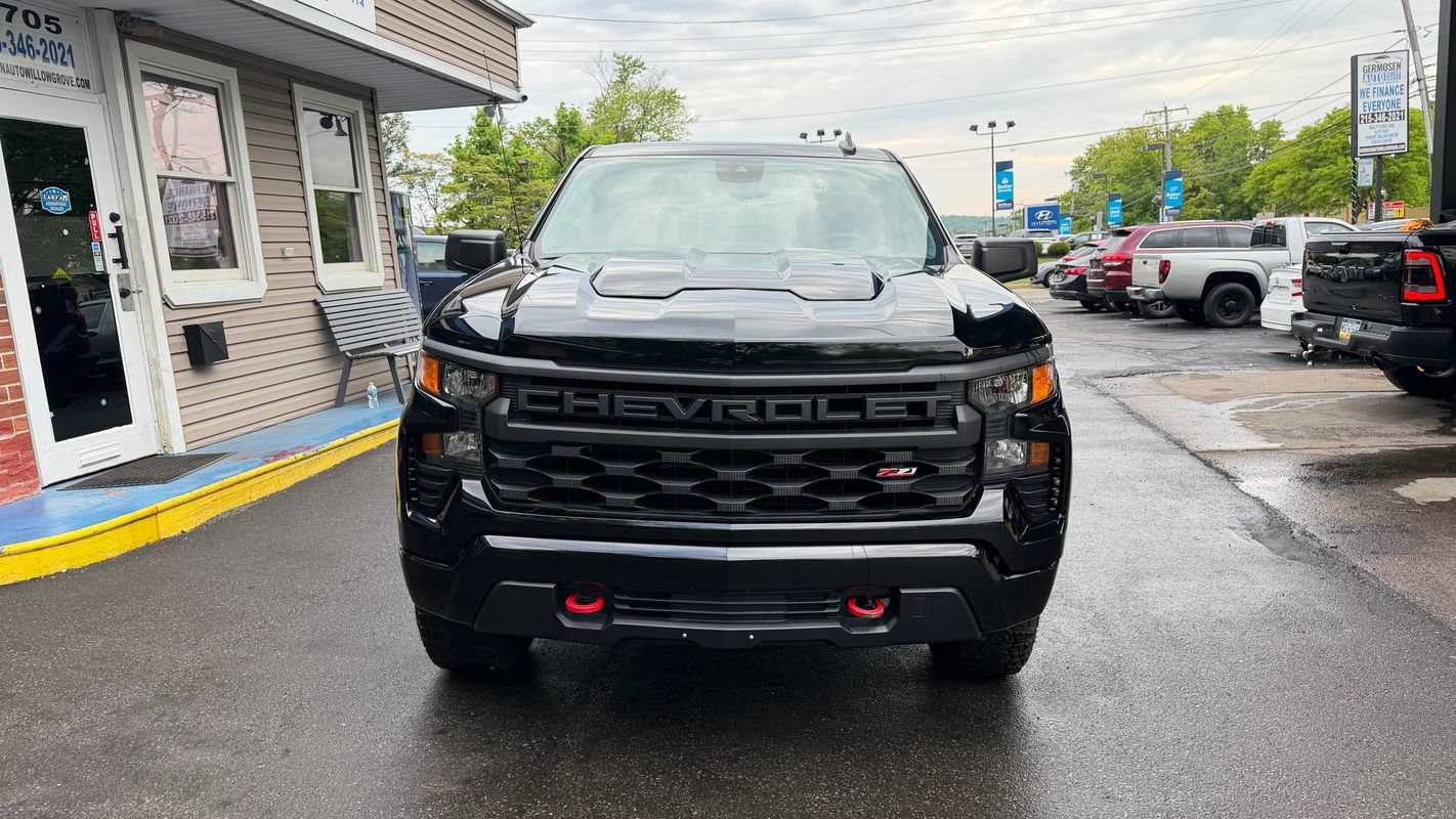 Used 2024 Chevrolet Silverado 1500 Custom Trail Boss w/ LPO, Dark Essentials Package AWD/4WD image 8