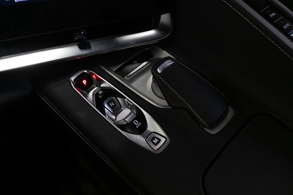 Used 2024 Chevrolet Corvette Z06 RWD image 30