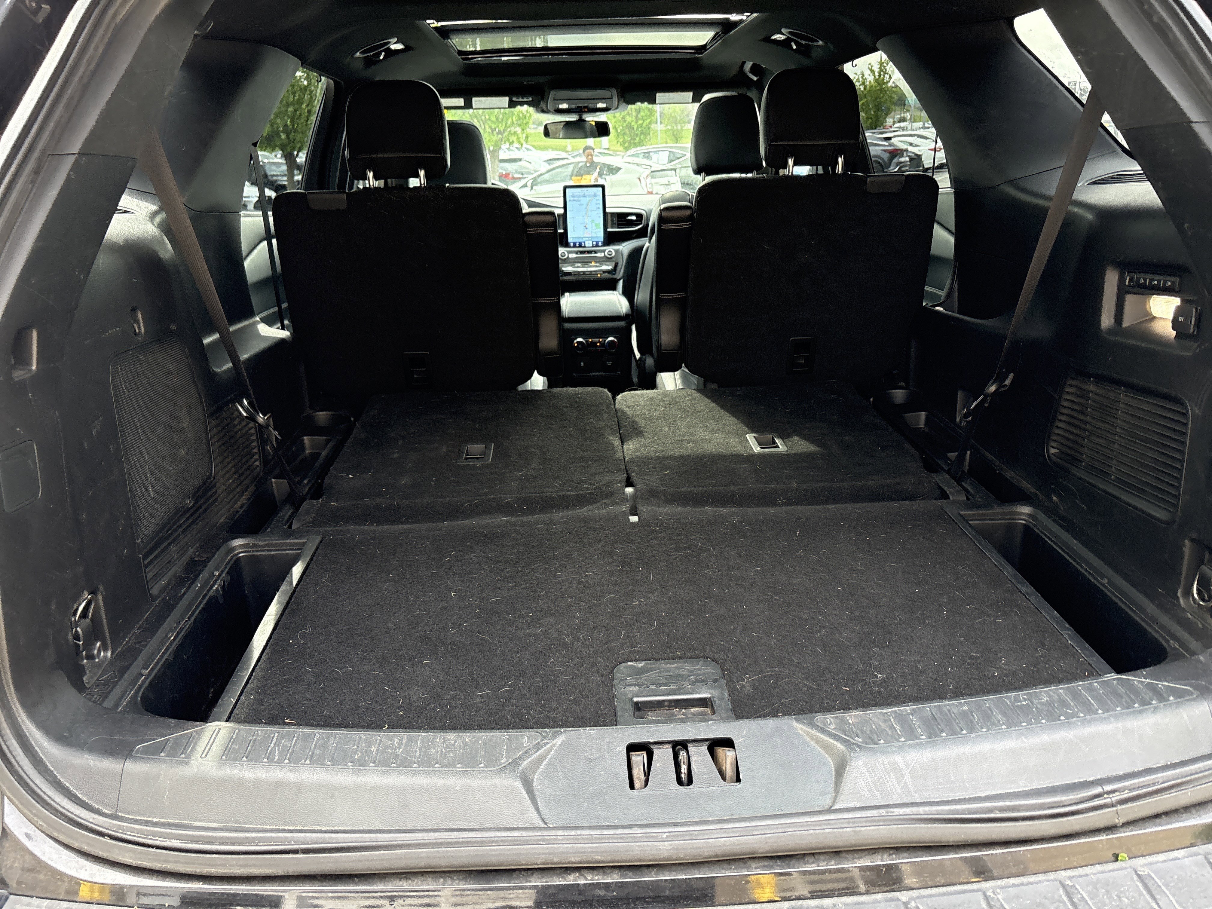 Used 2020 Ford Explorer ST w/ Premium Technology Package image 31