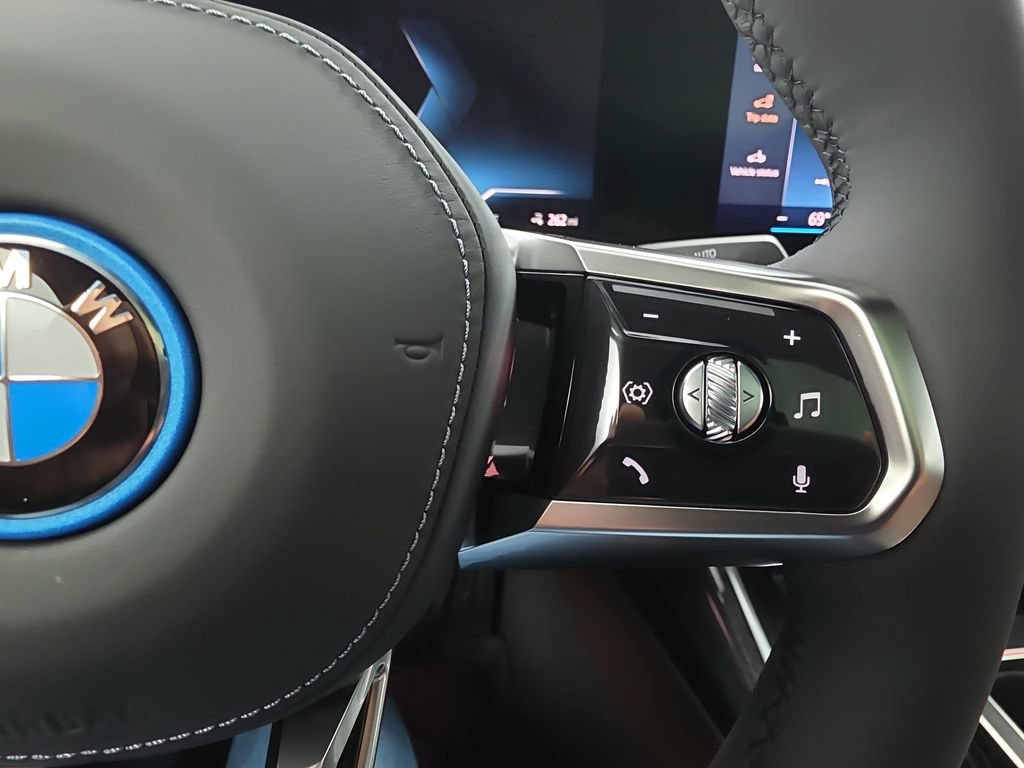 New 2026 BMW i7 xDrive60 w/ Executive Package AWD/4WD image 18